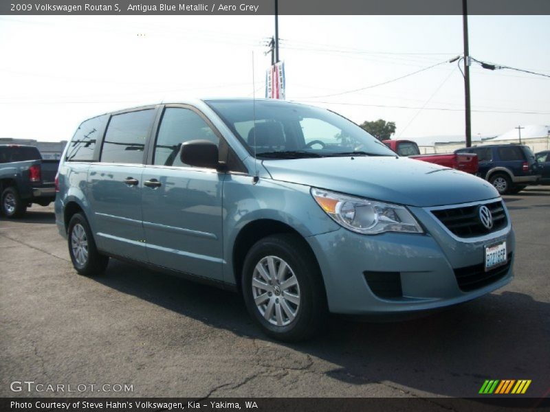 Antigua Blue Metallic / Aero Grey 2009 Volkswagen Routan S