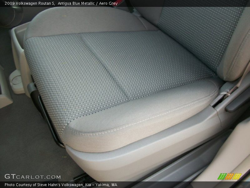 Antigua Blue Metallic / Aero Grey 2009 Volkswagen Routan S