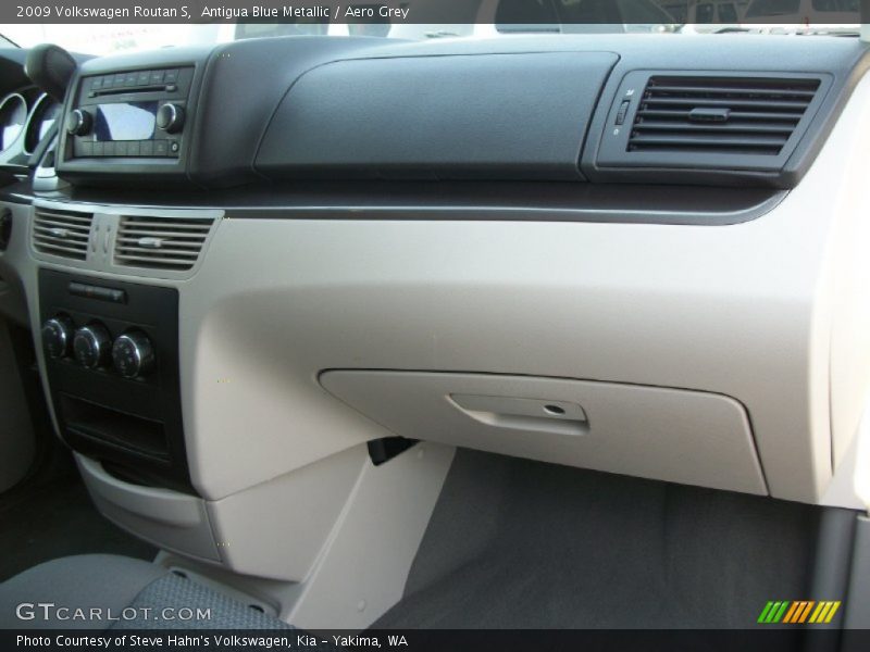 Antigua Blue Metallic / Aero Grey 2009 Volkswagen Routan S