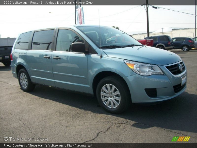 Antigua Blue Metallic / Aero Grey 2009 Volkswagen Routan S