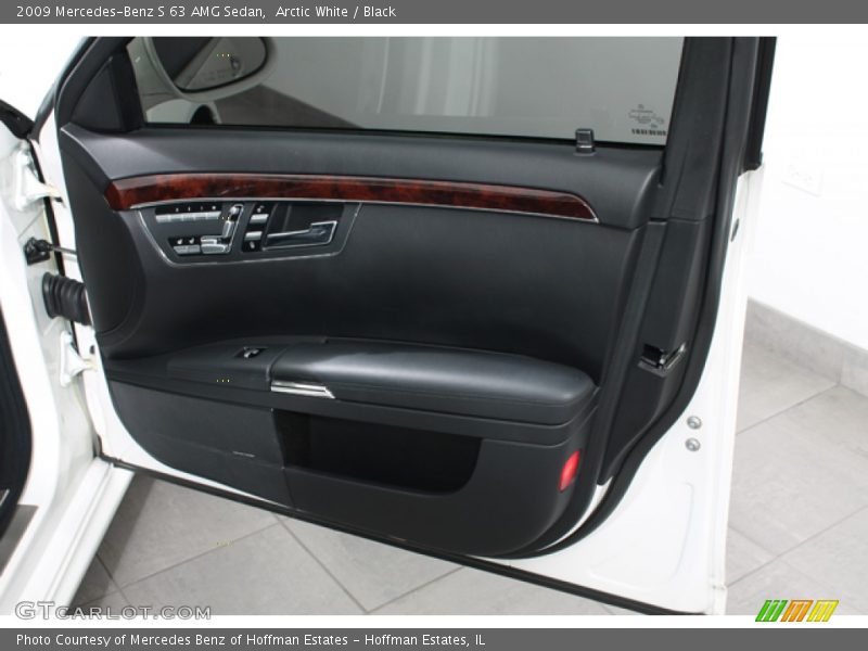 Arctic White / Black 2009 Mercedes-Benz S 63 AMG Sedan
