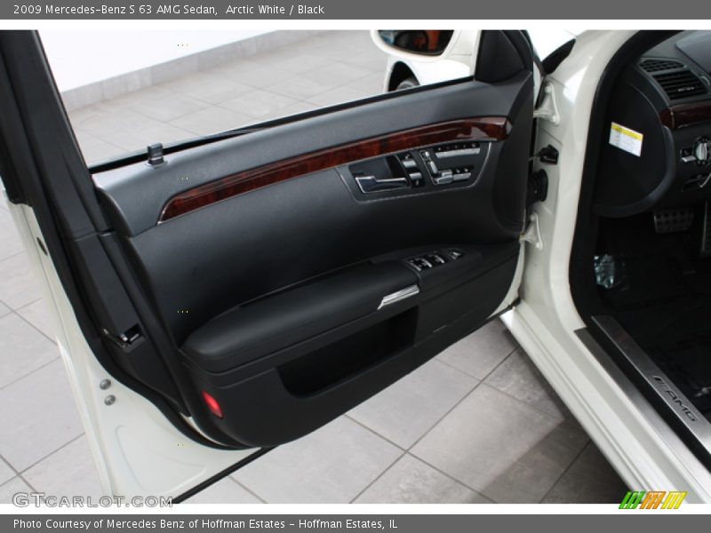 Arctic White / Black 2009 Mercedes-Benz S 63 AMG Sedan