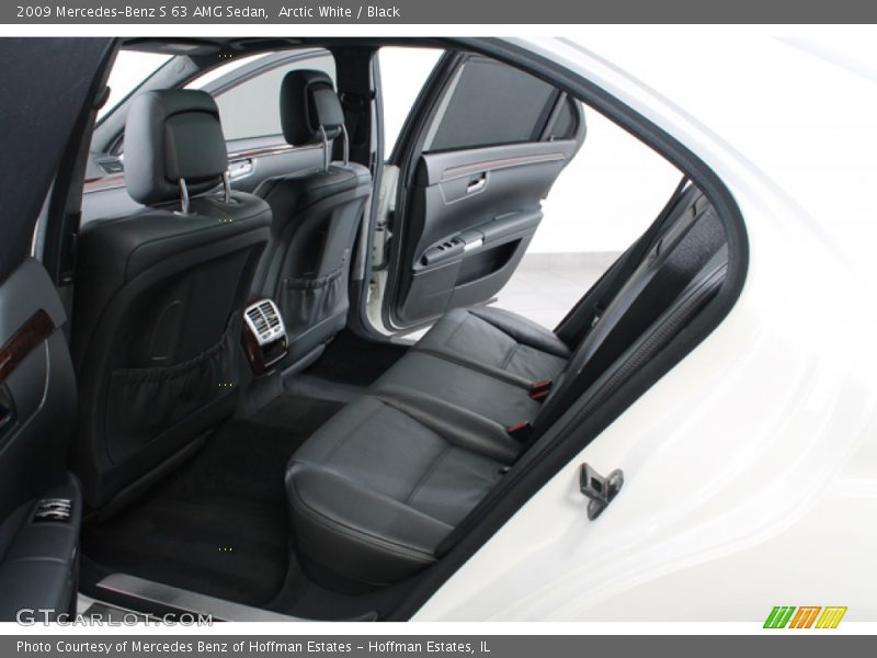 Arctic White / Black 2009 Mercedes-Benz S 63 AMG Sedan