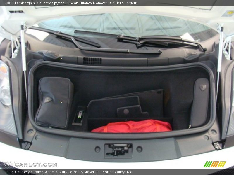  2008 Gallardo Spyder E-Gear Trunk