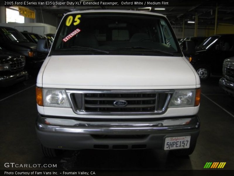 Oxford White / Medium Flint 2005 Ford E Series Van E350 Super Duty XLT Extended Passenger