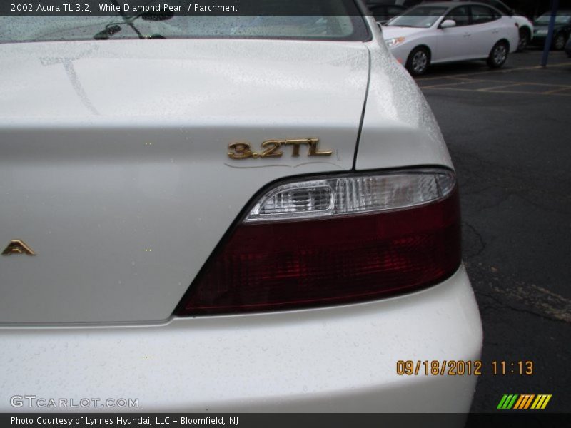 White Diamond Pearl / Parchment 2002 Acura TL 3.2