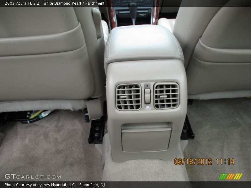 White Diamond Pearl / Parchment 2002 Acura TL 3.2