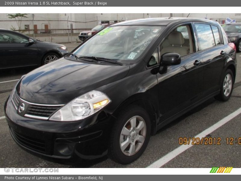 Super Black / Beige 2009 Nissan Versa 1.8 SL Hatchback