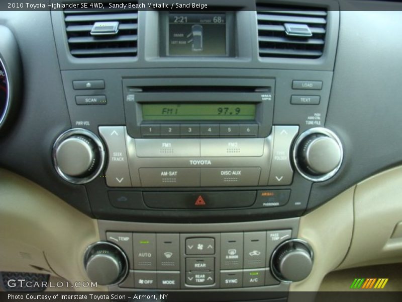 Sandy Beach Metallic / Sand Beige 2010 Toyota Highlander SE 4WD