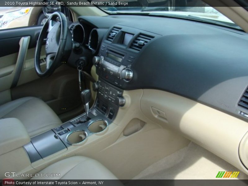 Sandy Beach Metallic / Sand Beige 2010 Toyota Highlander SE 4WD