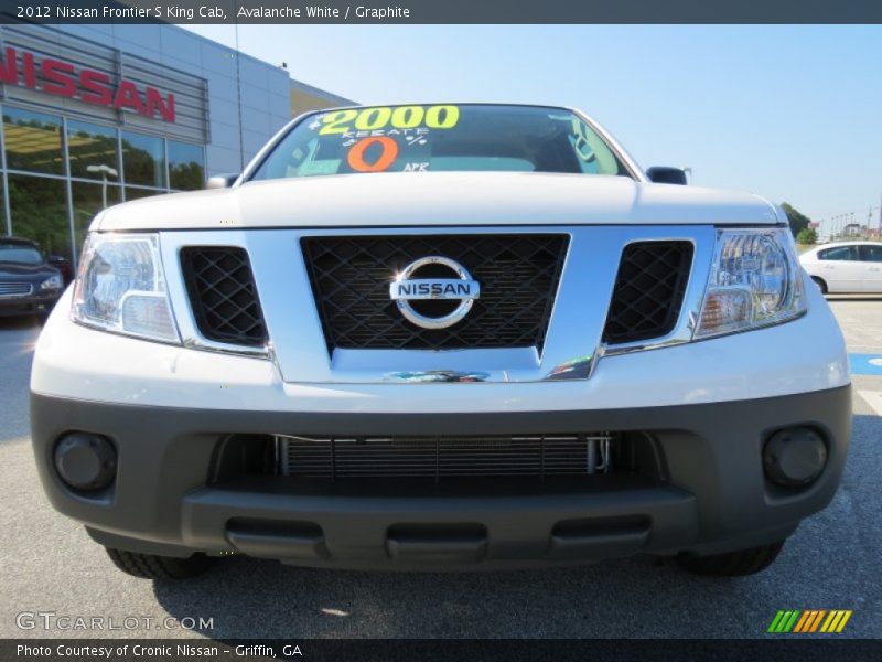 Avalanche White / Graphite 2012 Nissan Frontier S King Cab