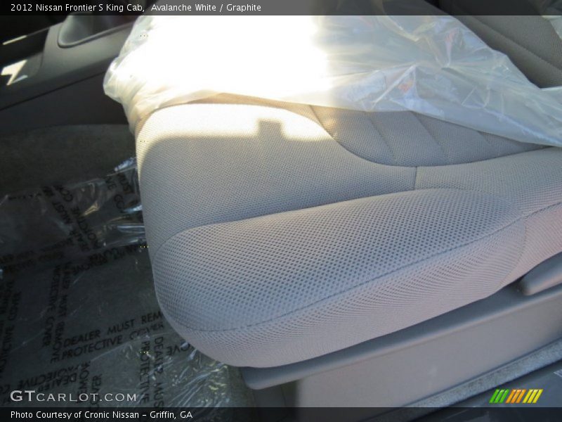 Avalanche White / Graphite 2012 Nissan Frontier S King Cab