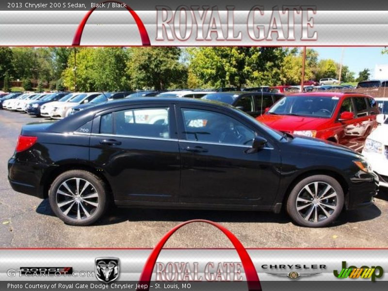 Black / Black 2013 Chrysler 200 S Sedan