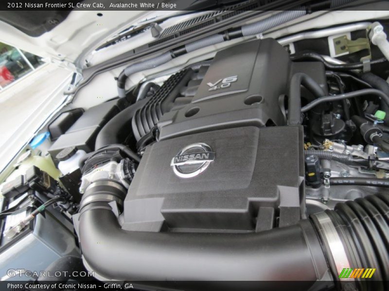 Avalanche White / Beige 2012 Nissan Frontier SL Crew Cab
