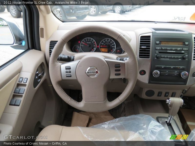 Avalanche White / Beige 2012 Nissan Frontier SL Crew Cab