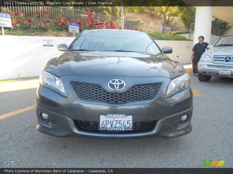 Magnetic Gray Metallic / Dark Charcoal 2011 Toyota Camry SE
