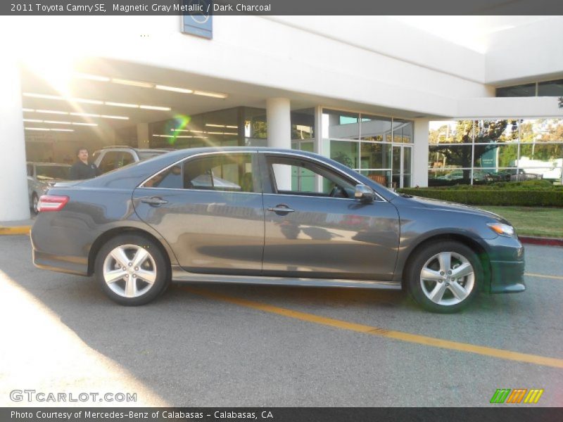 Magnetic Gray Metallic / Dark Charcoal 2011 Toyota Camry SE