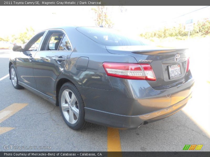 Magnetic Gray Metallic / Dark Charcoal 2011 Toyota Camry SE