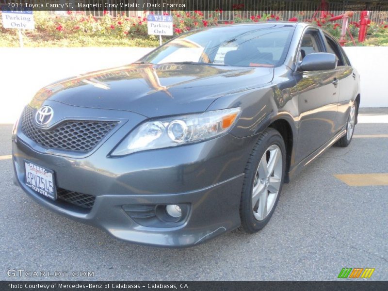 Magnetic Gray Metallic / Dark Charcoal 2011 Toyota Camry SE