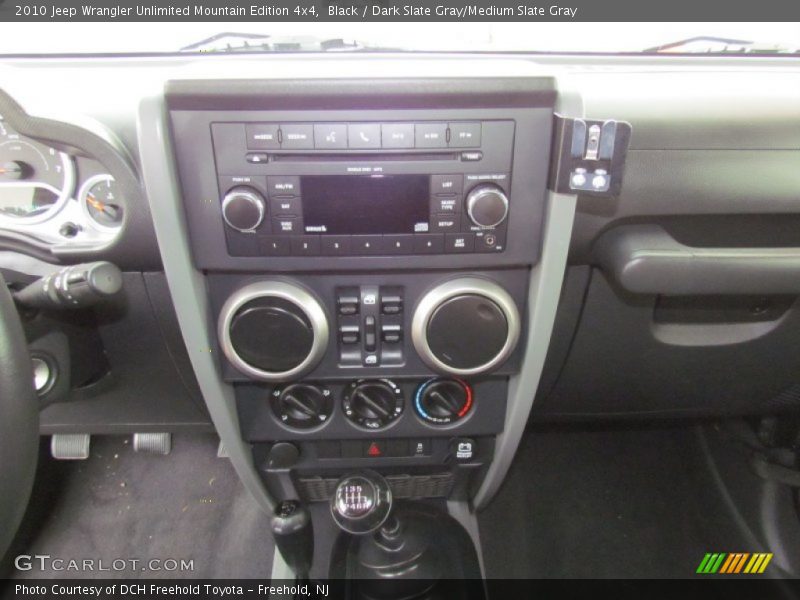 Controls of 2010 Wrangler Unlimited Mountain Edition 4x4