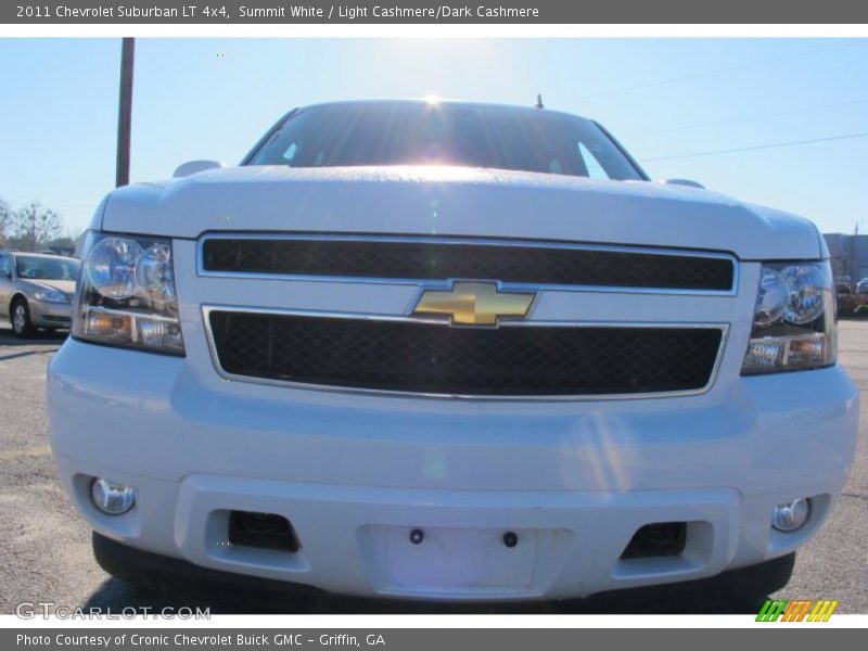Summit White / Light Cashmere/Dark Cashmere 2011 Chevrolet Suburban LT 4x4