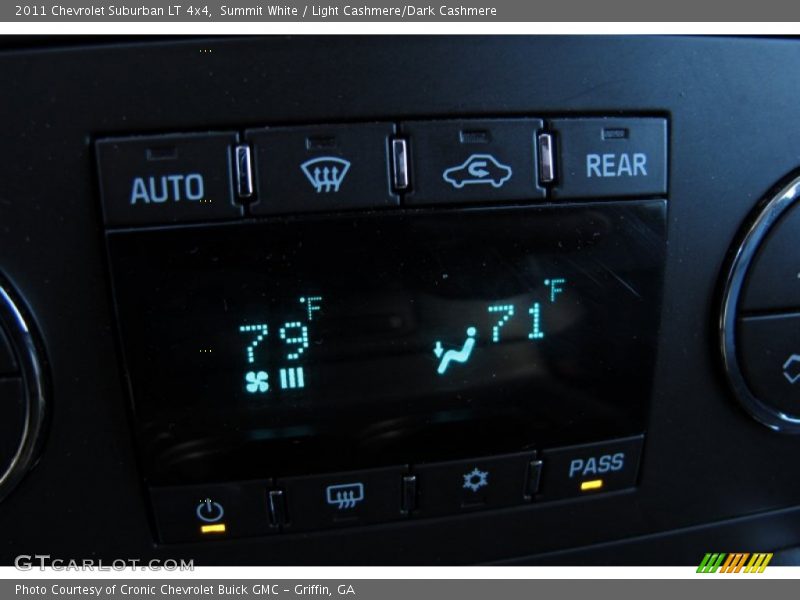 Summit White / Light Cashmere/Dark Cashmere 2011 Chevrolet Suburban LT 4x4
