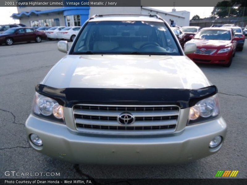 Vintage Gold Metallic / Ivory 2001 Toyota Highlander Limited