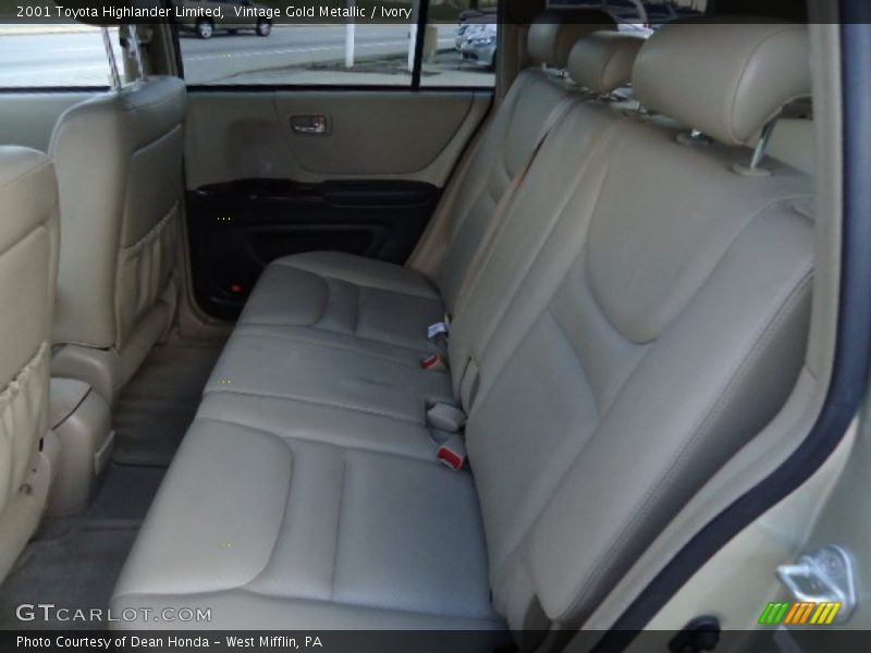 Vintage Gold Metallic / Ivory 2001 Toyota Highlander Limited