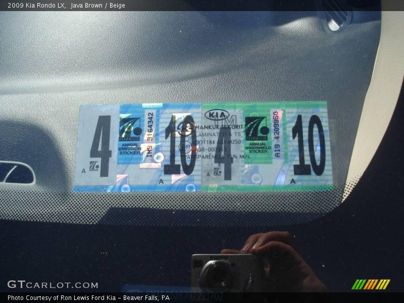 Java Brown / Beige 2009 Kia Rondo LX