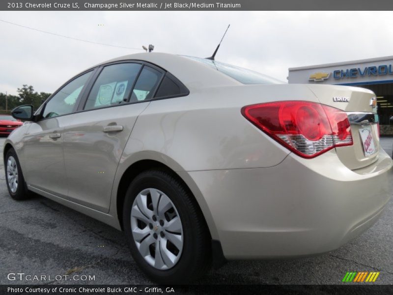 Champagne Silver Metallic / Jet Black/Medium Titanium 2013 Chevrolet Cruze LS