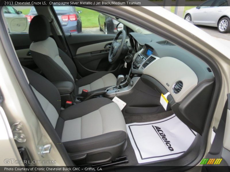 Champagne Silver Metallic / Jet Black/Medium Titanium 2013 Chevrolet Cruze LS