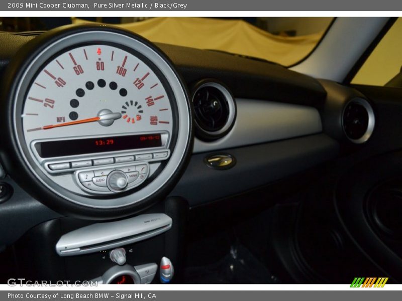 Pure Silver Metallic / Black/Grey 2009 Mini Cooper Clubman