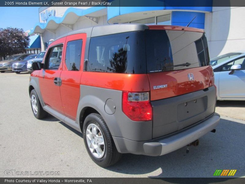 Sunset Orange Pearl / Black/Gray 2005 Honda Element LX