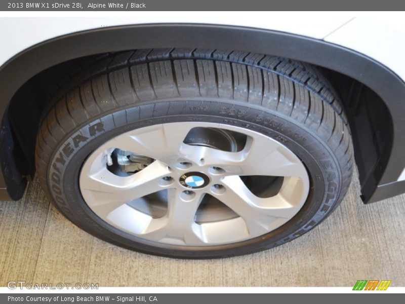 Alpine White / Black 2013 BMW X1 sDrive 28i