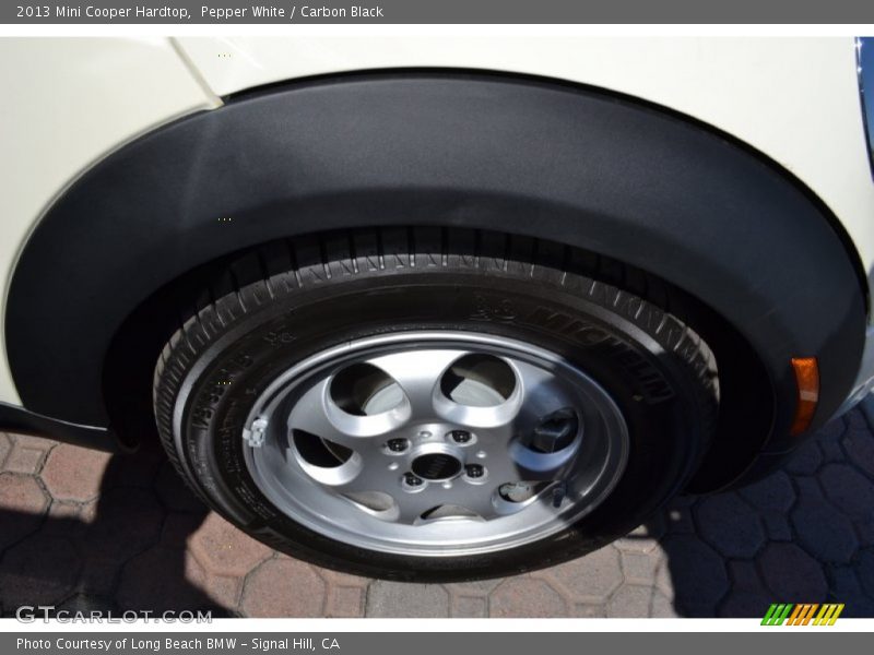 Pepper White / Carbon Black 2013 Mini Cooper Hardtop