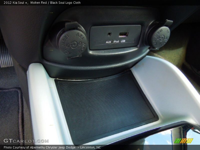 Molten Red / Black Soul Logo Cloth 2012 Kia Soul +