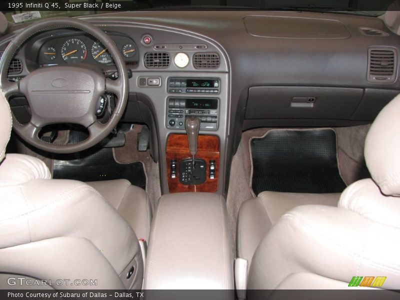 Super Black / Beige 1995 Infiniti Q 45