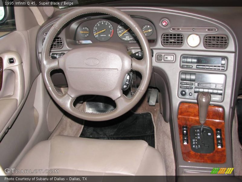 Super Black / Beige 1995 Infiniti Q 45