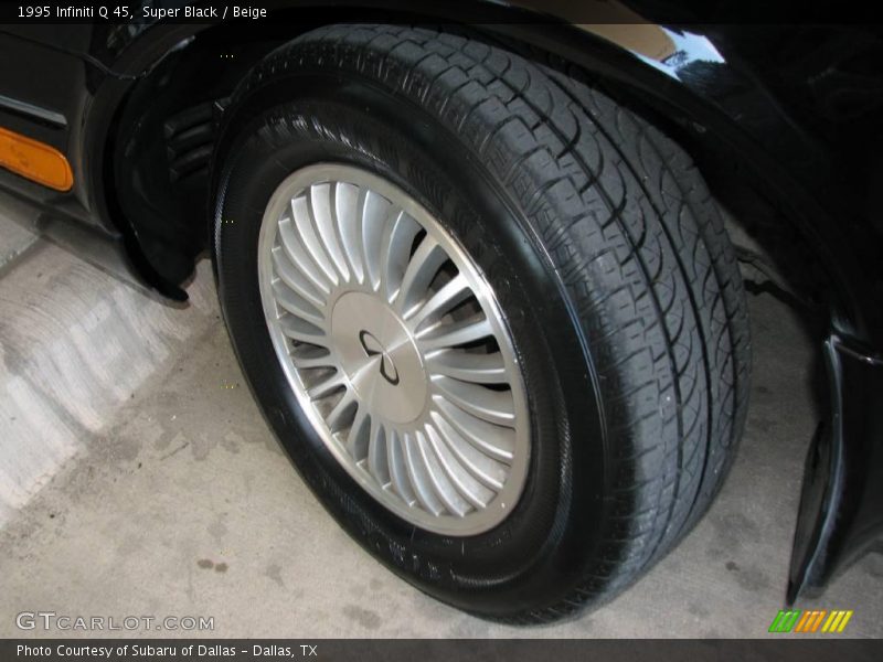 Super Black / Beige 1995 Infiniti Q 45
