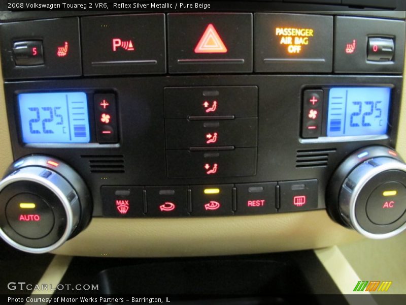 Reflex Silver Metallic / Pure Beige 2008 Volkswagen Touareg 2 VR6