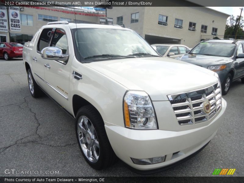 Front 3/4 View of 2012 Escalade EXT Premium AWD