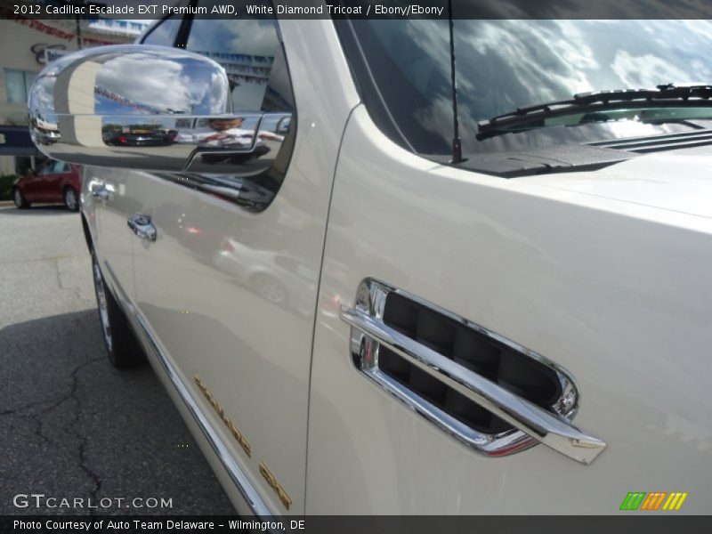 White Diamond Tricoat / Ebony/Ebony 2012 Cadillac Escalade EXT Premium AWD