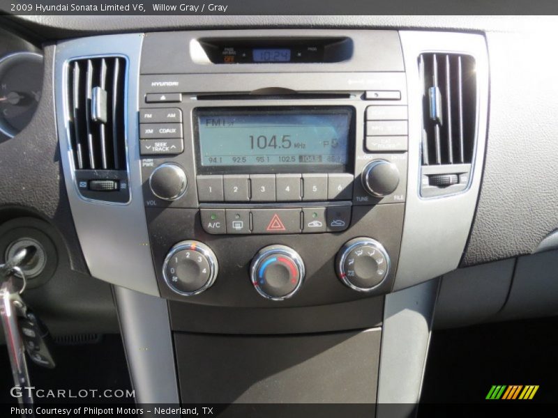 Willow Gray / Gray 2009 Hyundai Sonata Limited V6