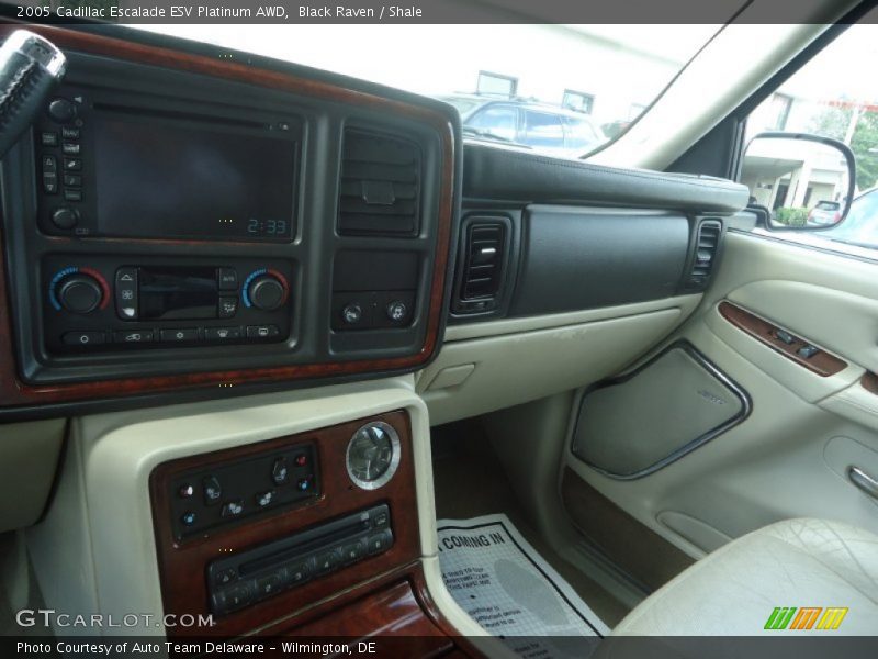 Black Raven / Shale 2005 Cadillac Escalade ESV Platinum AWD