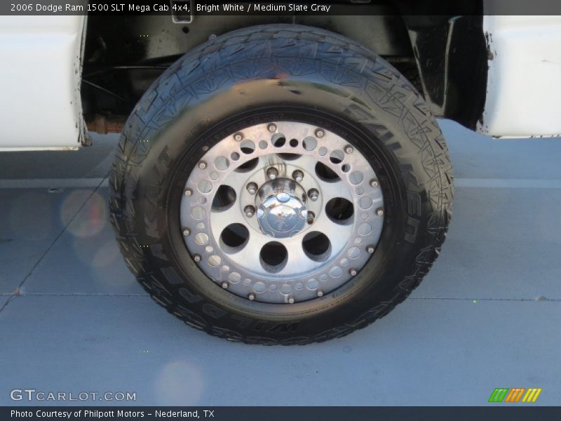 Bright White / Medium Slate Gray 2006 Dodge Ram 1500 SLT Mega Cab 4x4