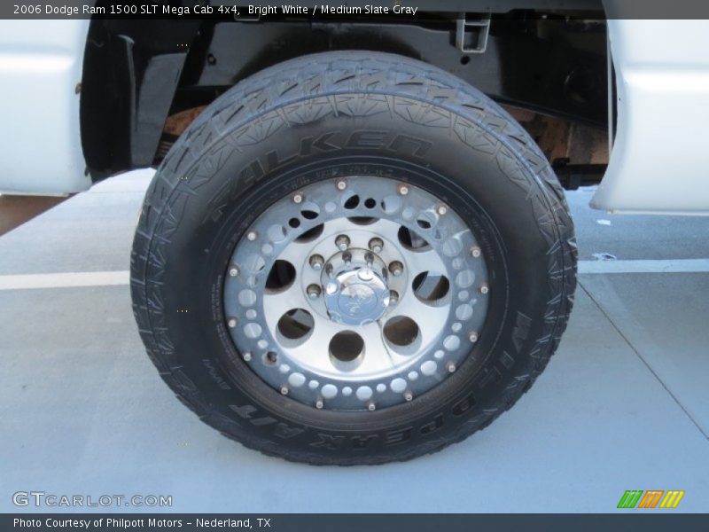 Bright White / Medium Slate Gray 2006 Dodge Ram 1500 SLT Mega Cab 4x4