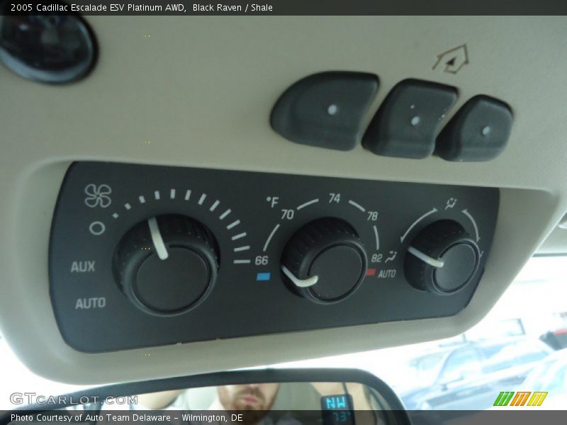 Black Raven / Shale 2005 Cadillac Escalade ESV Platinum AWD
