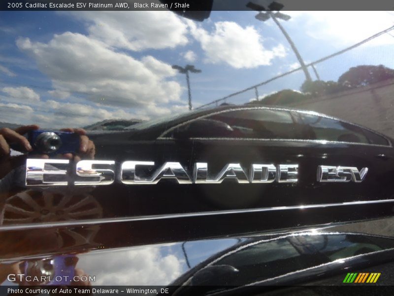 Black Raven / Shale 2005 Cadillac Escalade ESV Platinum AWD