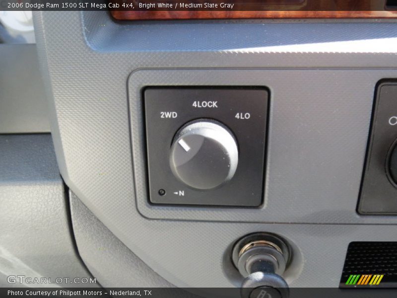 Bright White / Medium Slate Gray 2006 Dodge Ram 1500 SLT Mega Cab 4x4