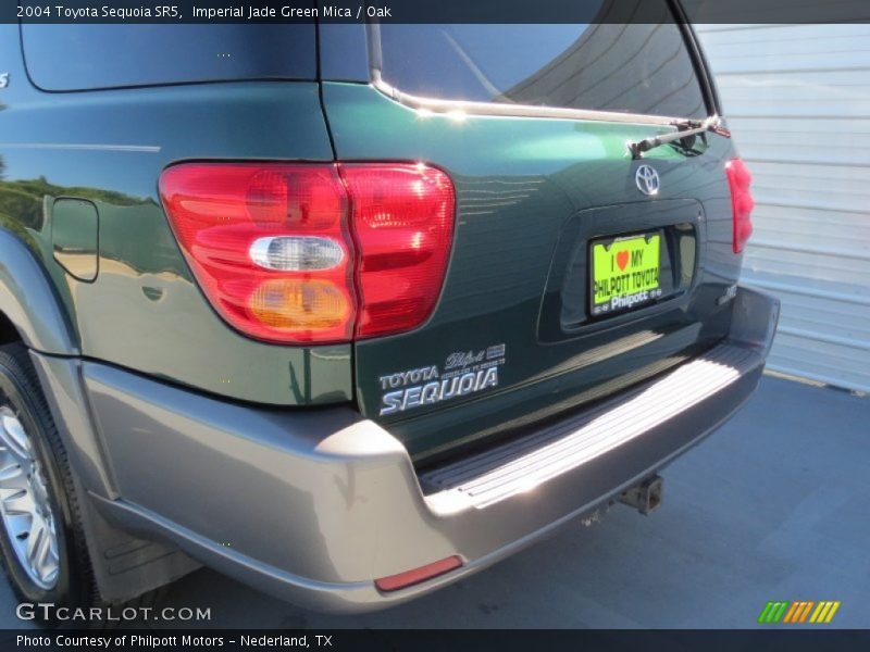 Imperial Jade Green Mica / Oak 2004 Toyota Sequoia SR5